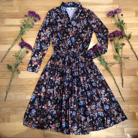 Vintage Dresses & Skirts - Vintage 70s pleated floral dress